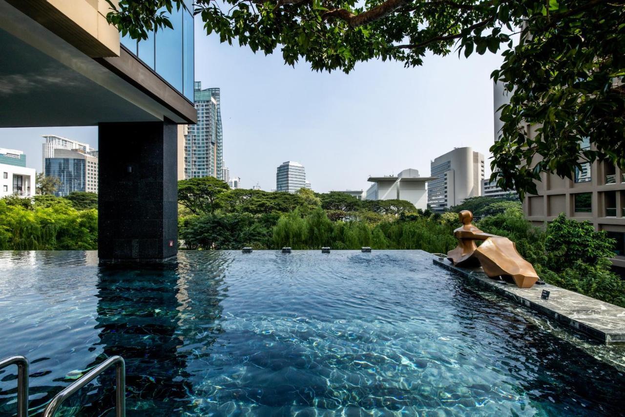 Kimpton Maa-Lai Bangkok By Ihg Hotel Eksteriør billede Infinity pool at the hotel