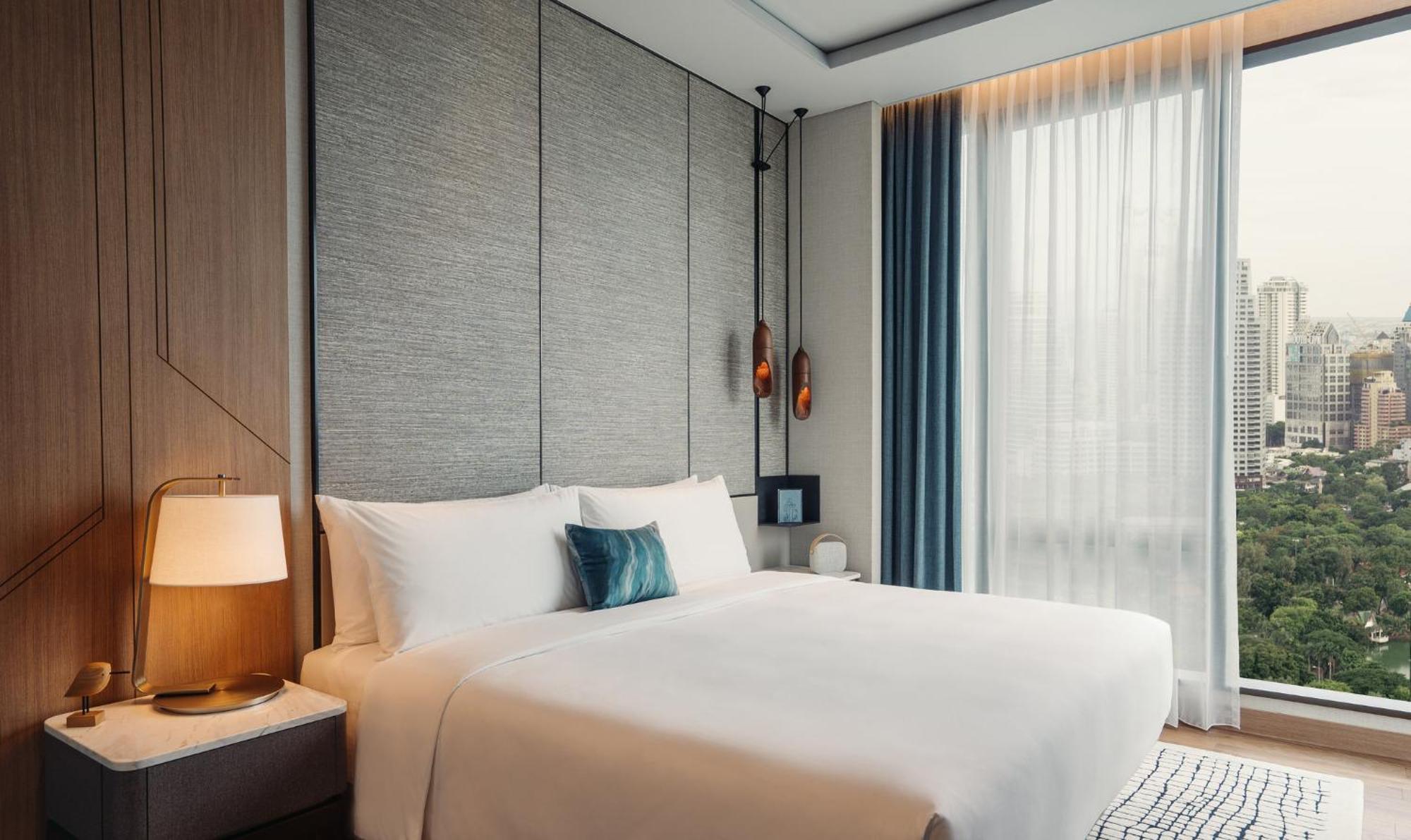 Kimpton Maa-Lai Bangkok By Ihg Hotel Eksteriør billede A bedroom at the hotel